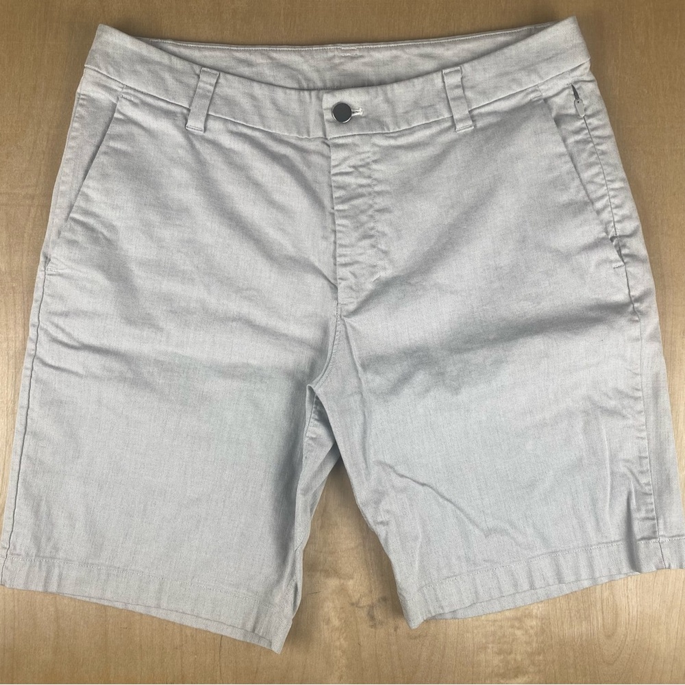 Lululemon Mens 33 Commission Shorts Inseam 9” Beige